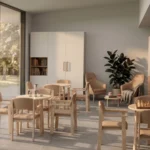 Sala da pranzo comune di casa di riposo con tavoli, sedie in legno e armadi Incanto sul fondo