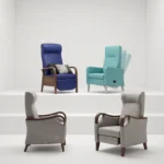 Poltrone relax con schienale reclinabile per sala comune di casa di riposo